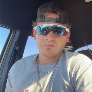 Meet your Posher, Hunter